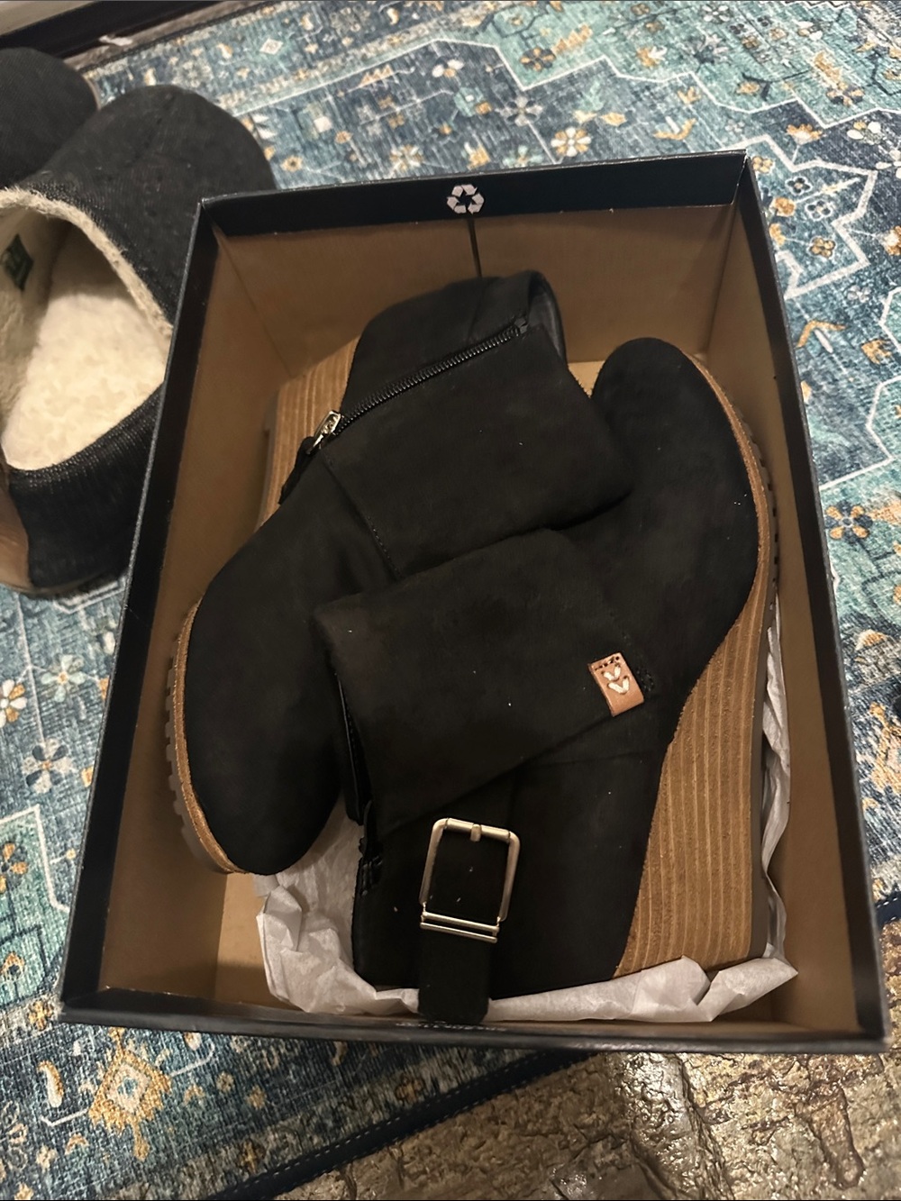 Dr. Scholl's Womens Black Suede Ankle Wedge Boots with Side Zip. New.